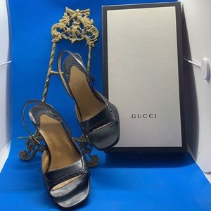 Gucci gorgeous black leather open toe mules/ sandals heels size 36.5 C‎